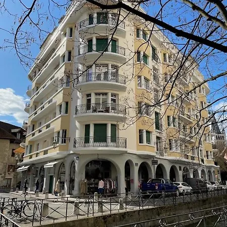 Le Panoramique - 75 Sq M With Balcony In The Heart Of