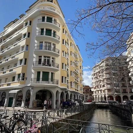 Apartment Le Panoramique - 75 Sq M With Balcony In The Heart Of