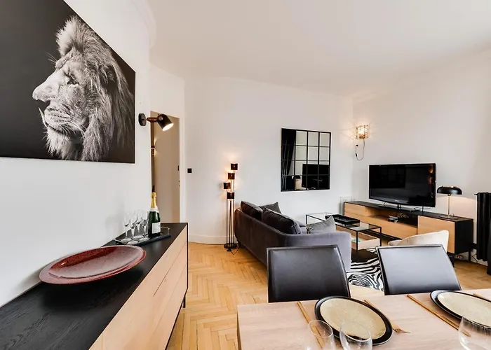 Le Panoramique - 75 Sq M With Balcony In The Heart Of